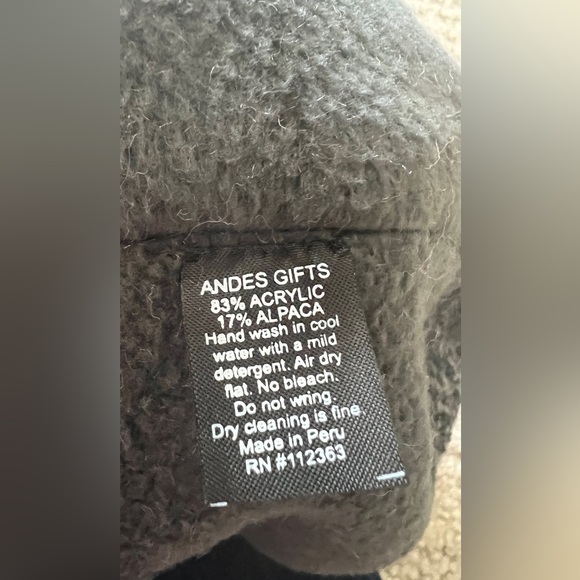 Peruvian Winter Hat - Picture 7 of 7